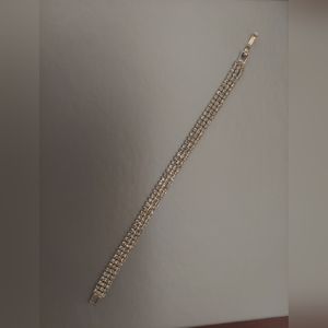Sparkly stud bracelet